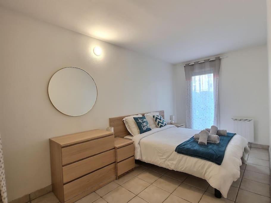 Le Cosy Wiener *Paris*Gare A 300 M*Disneyland* Champs-Sur-Marne Zewnętrze zdjęcie